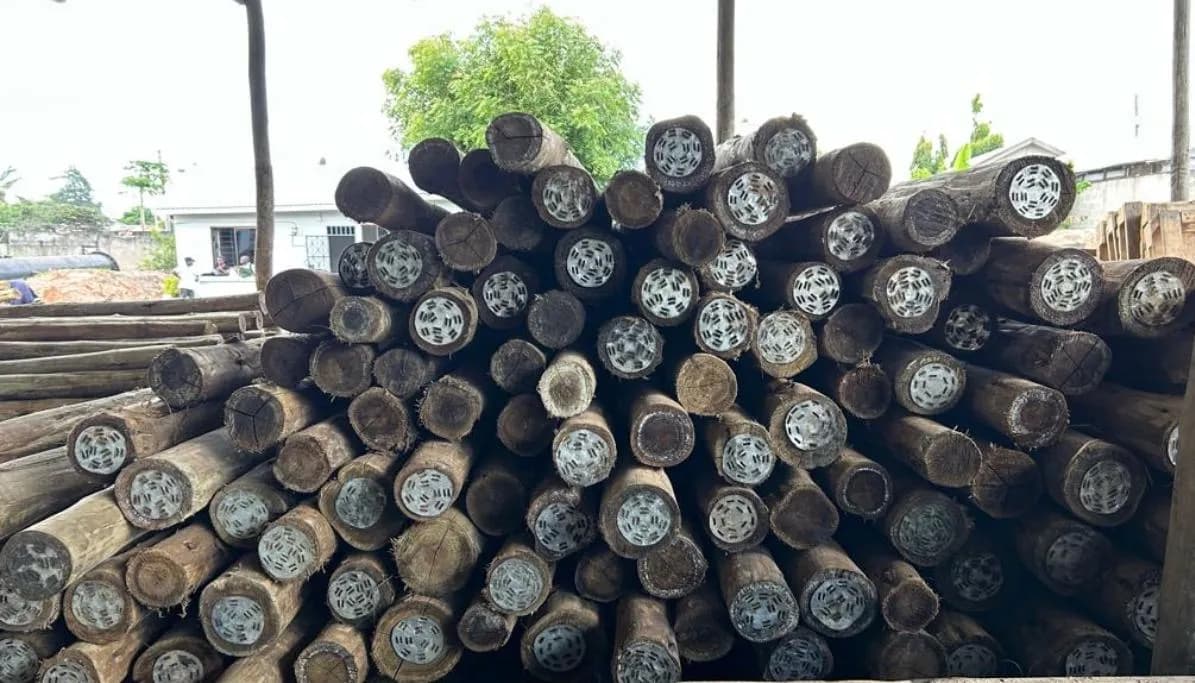 Natural and Customized Poles — Bestonhomes, photo 8 of 27