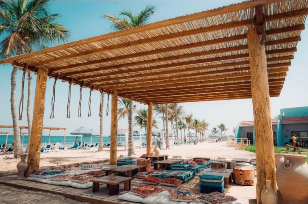 Choosing the Right Timber for Outdoor Projects in the UAE Climate